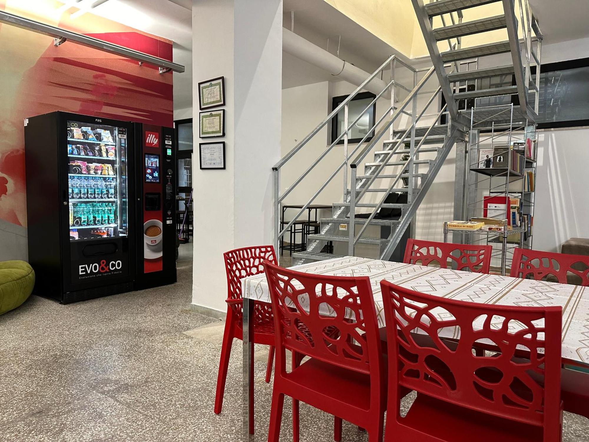 Cconforthotels Host Bari Centrale Exterior foto
