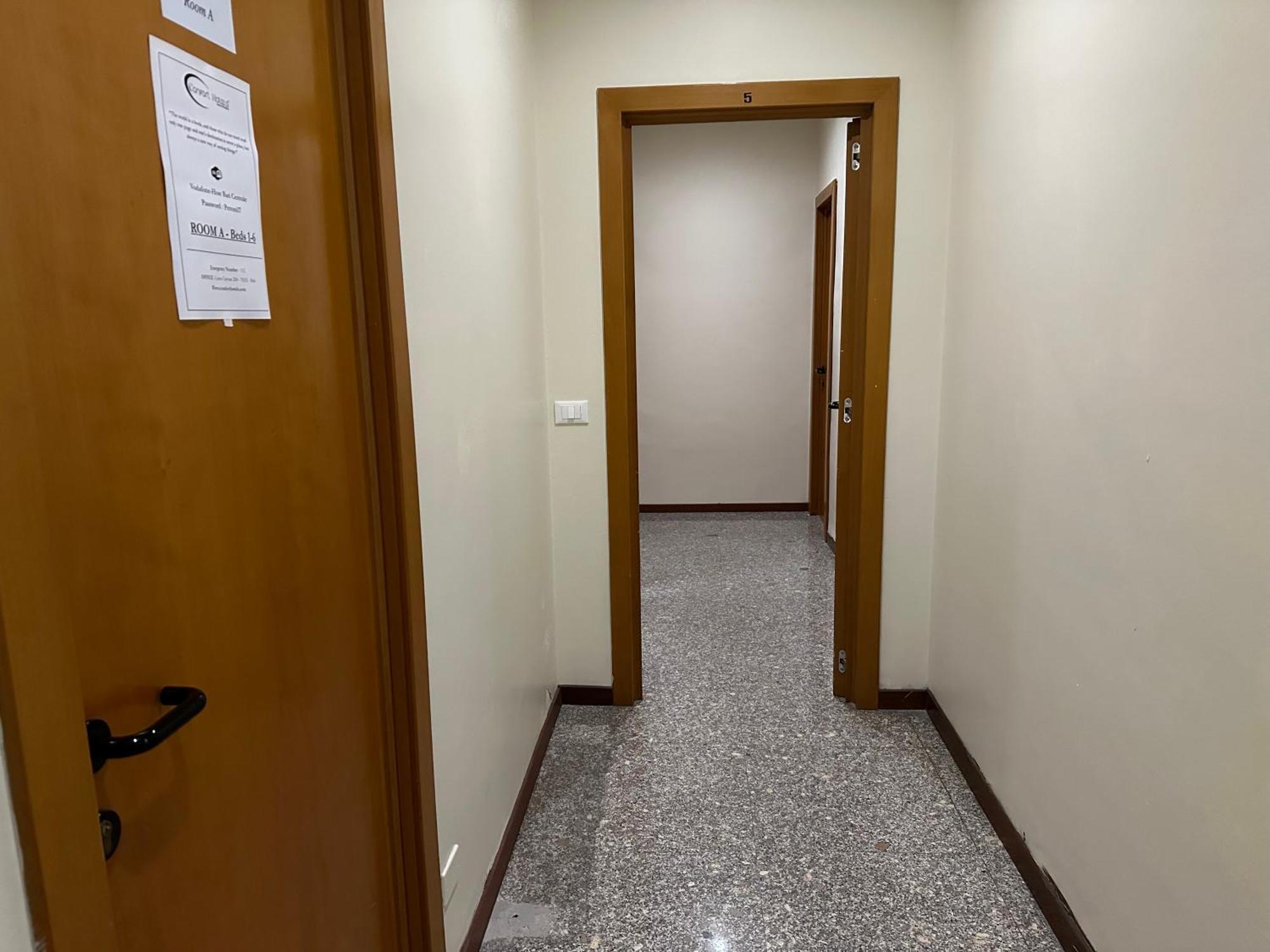 Cconforthotels Host Bari Centrale Exterior foto